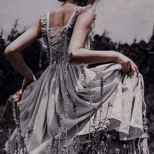 Meet your Posher, Eliane